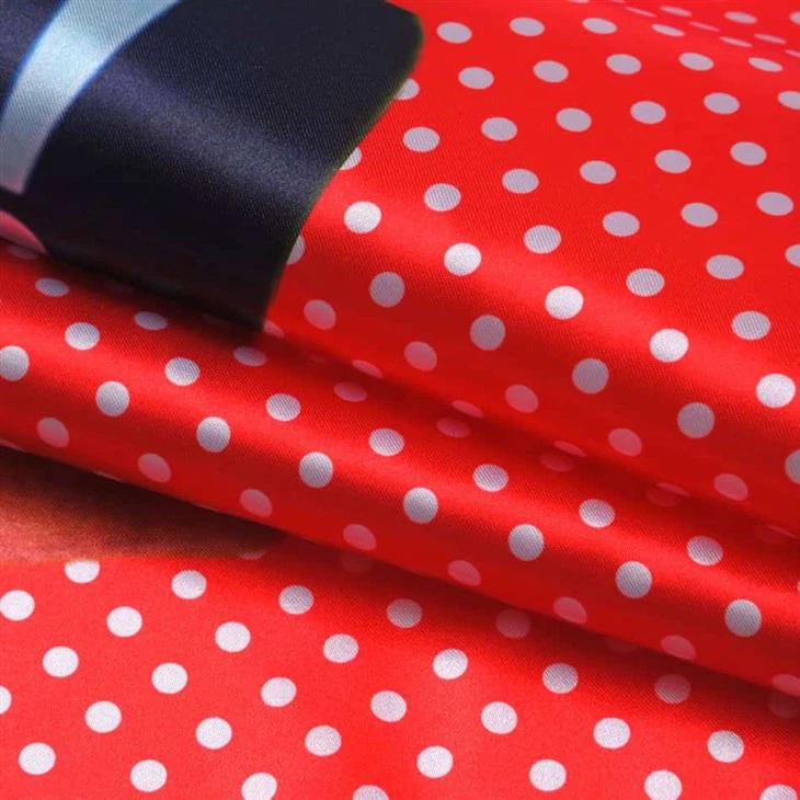 YiLi Rosie The Riveter Square Scarf: Women's Classic Style